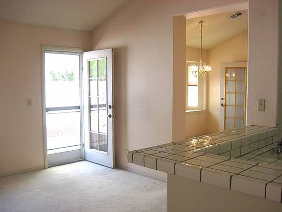 5th image of 3324 Sturbridge Cir