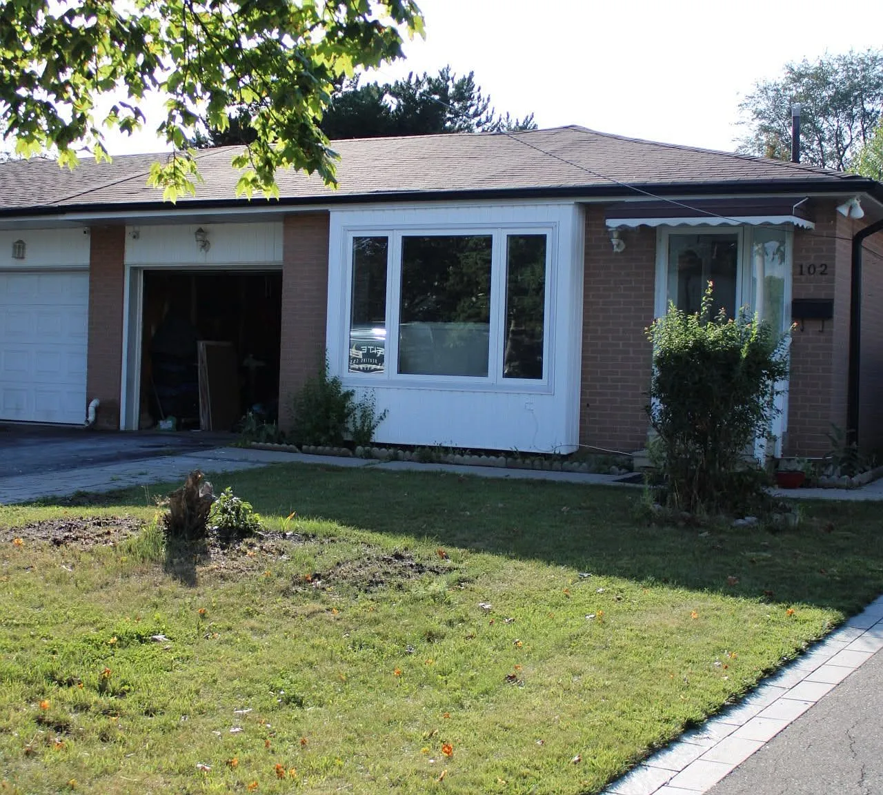 4 bed, $3,199 — Photo 2
