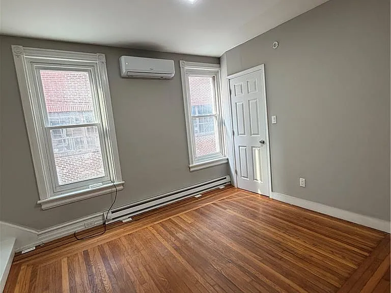 223 N 10th St #1 — Photo 8