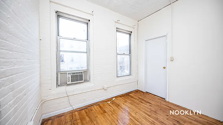 Rented by Nooklyn NYC LLC | media 31