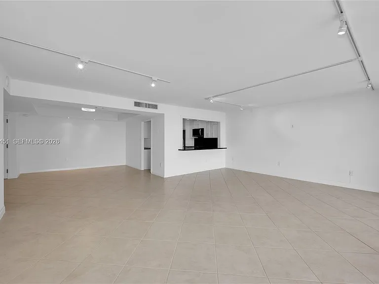 2 Grove Isle Dr #B907 — Photo 8