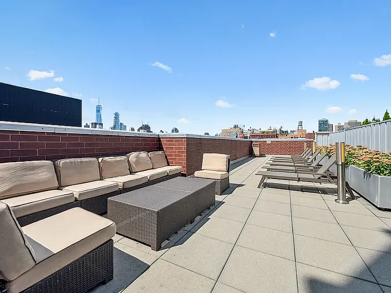 229 Chrystie St #430A — Photo 8