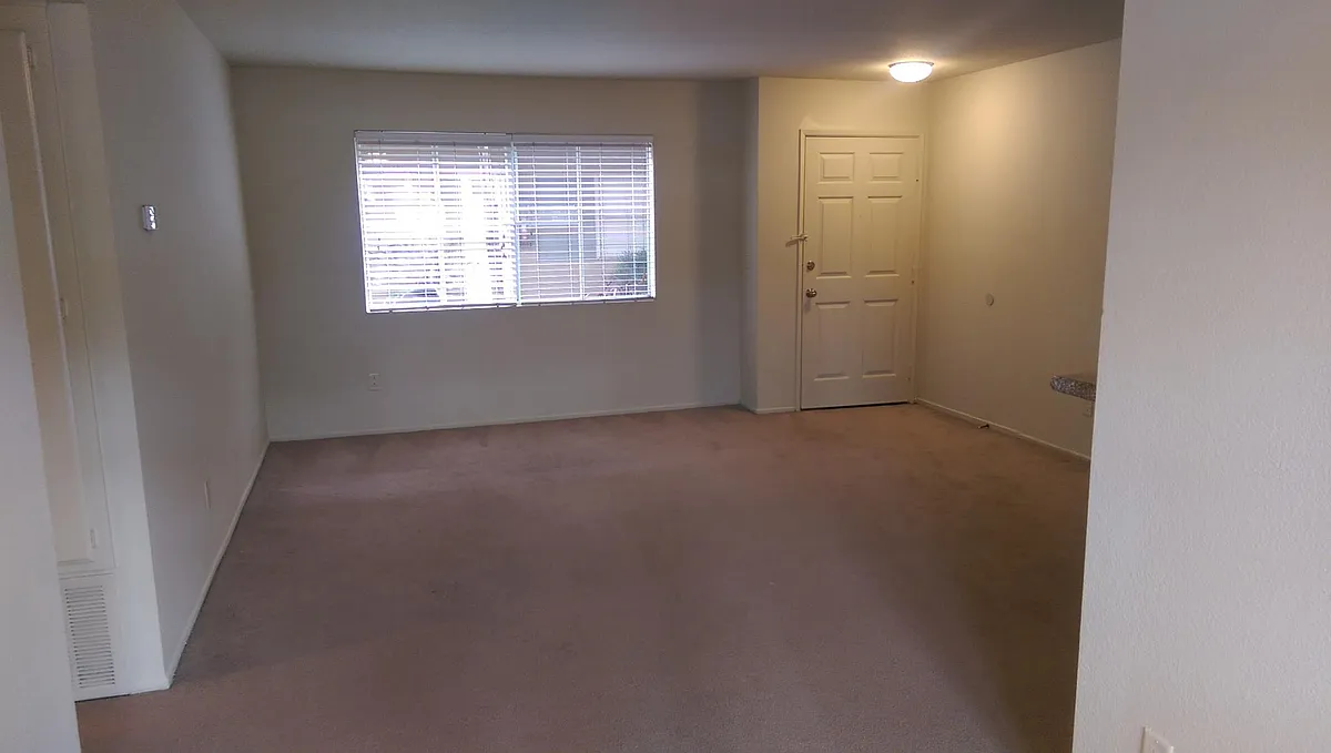 Building Photo - 5101 E Anaheim St #205