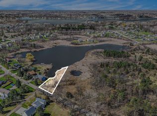 1 Butcher Rd, Fenton, MI 48430