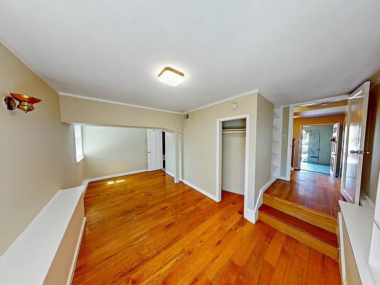 170 Arch St — Photo 5