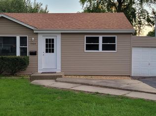 1406 Manchester Rd, Wheaton, IL 60187