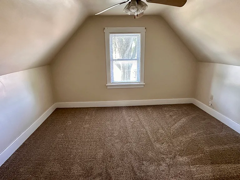 2529 Pearl St — Photo 11