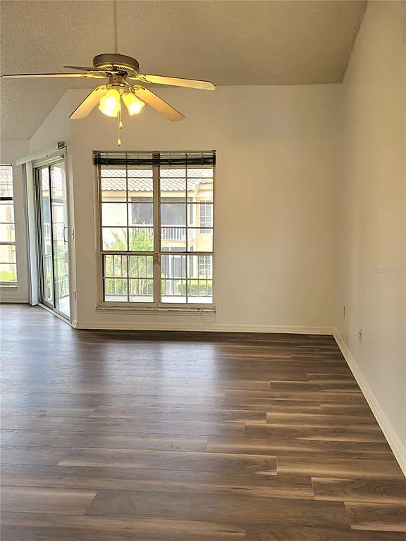 2 bed, 2.0 bath, 1080 sqft, $1,750 — Photo 4