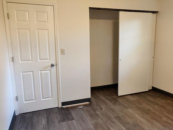 2nd image of 1600 Dietrick St