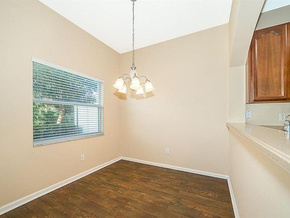 5th image of 16432 CEDAR CREST DRIVE
