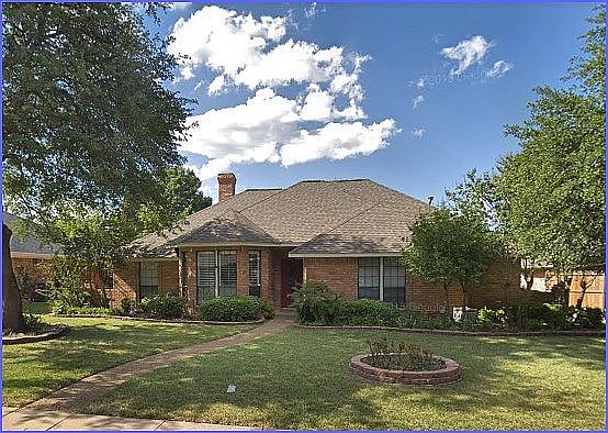 1st image of 2405 Honeysuckle Dr