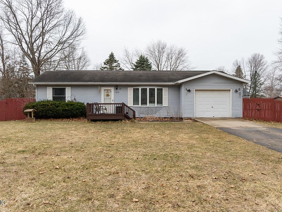 1st image of 35259 Riverview Dr