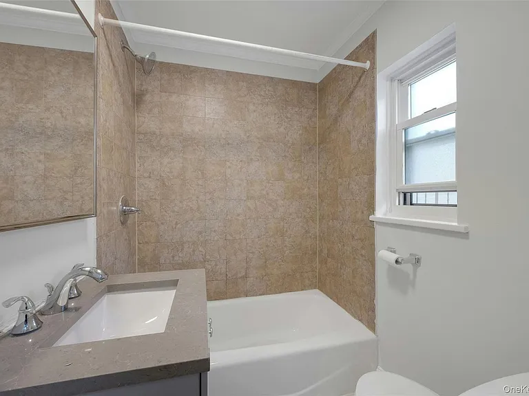 64 Kensington Rd #1A — Photo 15