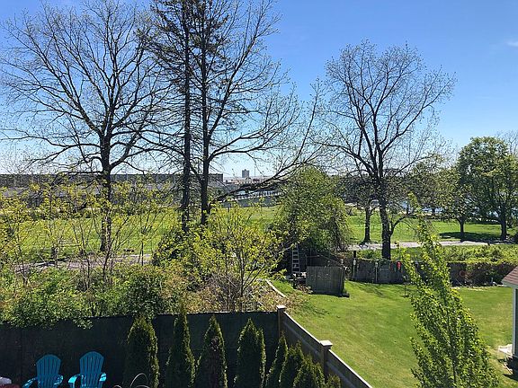 balcony view of Hilton park