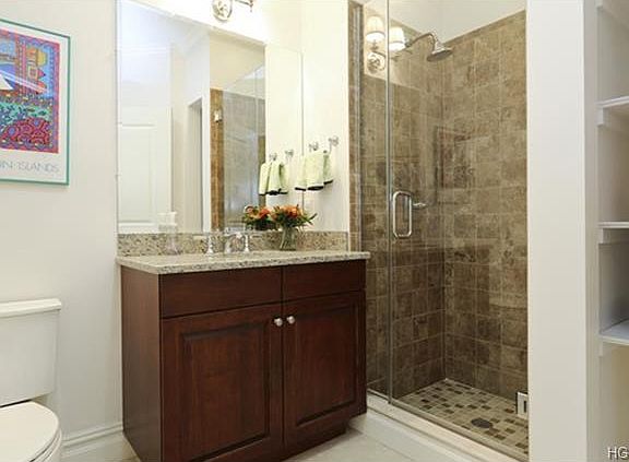 5th image of 131 W Main St Unit 131