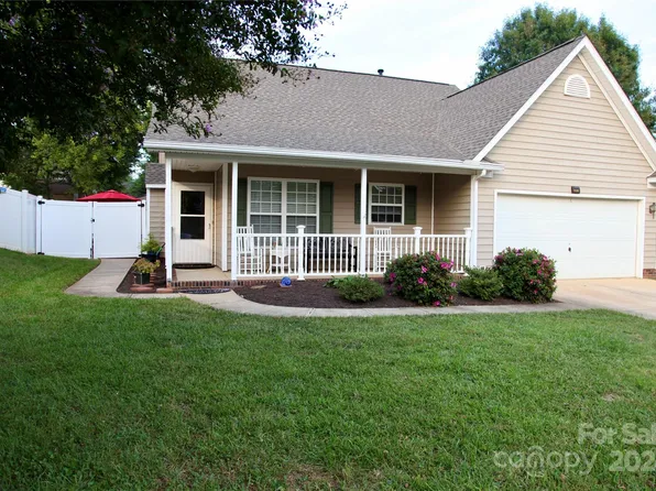 6002 Amber Ct, Indian Trail, NC 28079