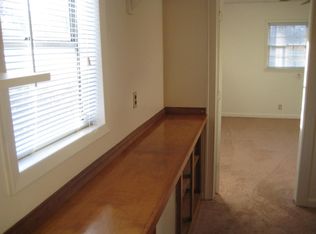 6048 Old Bascomb Rd, Acworth, GA 30102