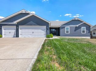 860 Glen Eagle Dr, Troy, MO 63379