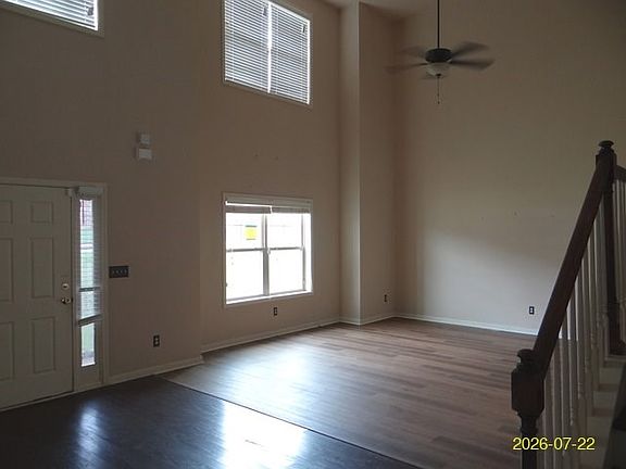 4th image of 15 Sweet Birch Dr