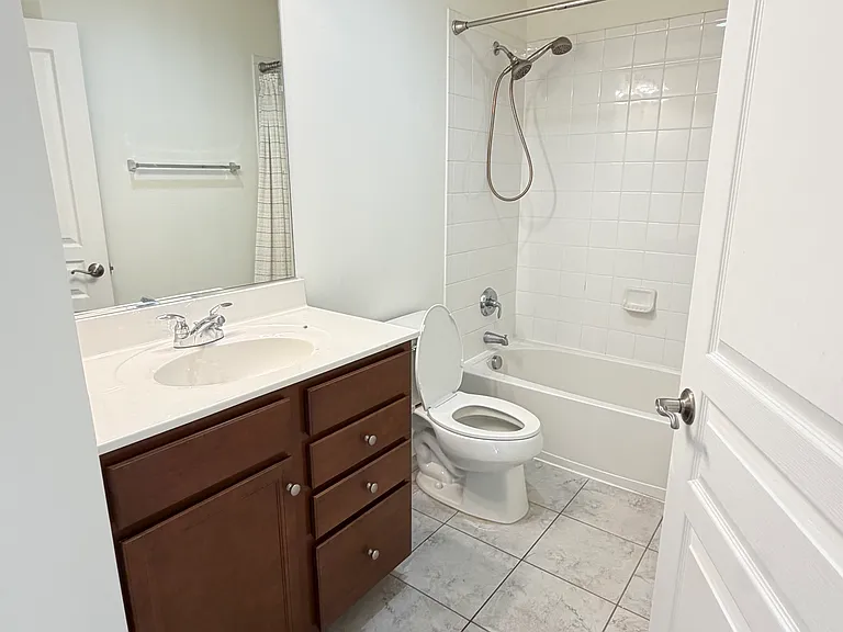 8267 Heritage Crossing Ct — Photo 10