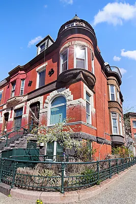 Rented by Compass | media 7