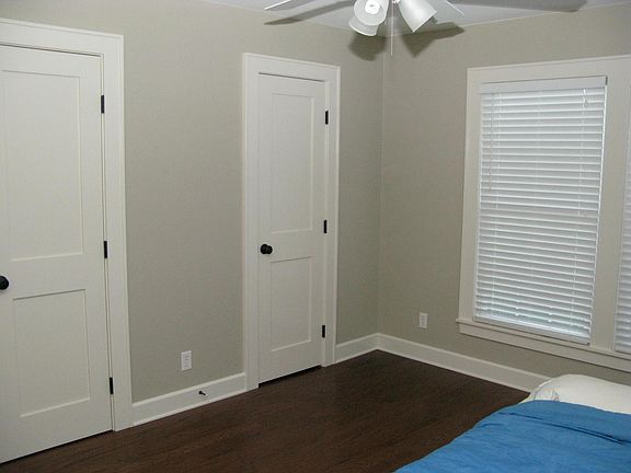 3rd image of 424 Woodland St