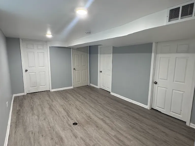 12219 S Lowe Ave — Photo 10