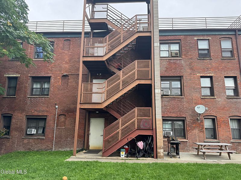 2nd image of 4 River Street