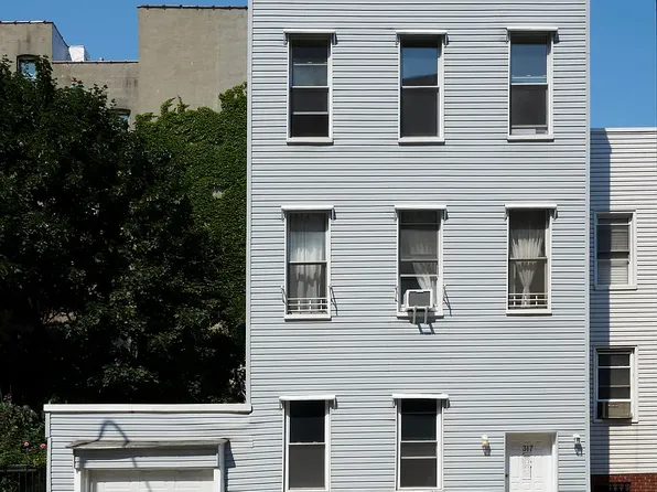 317 Manhattan Ave, Brooklyn, NY 11211