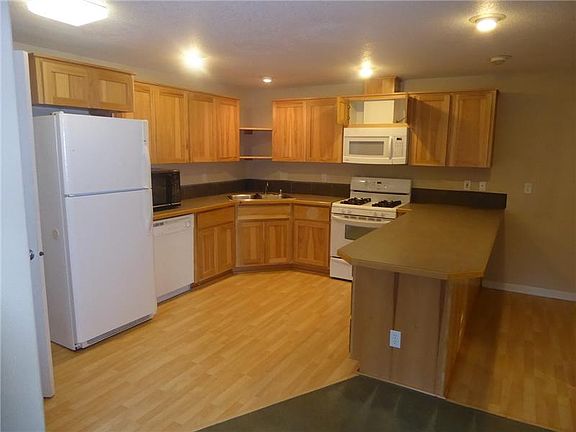 5th image of 1124 Wacomac St