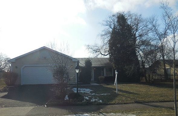 1st image of 211 E Cedarwood Ct