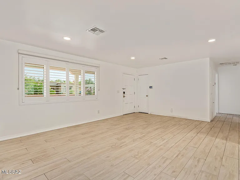 434 S Vista Del Rio — Photo 6