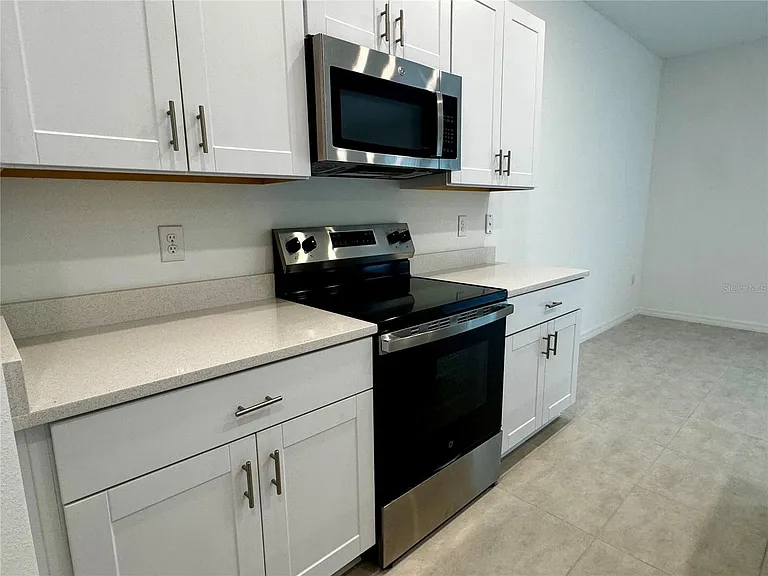 3037 Canary Ave — Photo 8