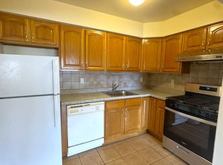 1228 31st Dr APT 3F, Astoria, NY 11106