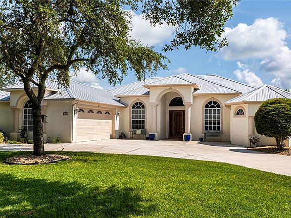 2nd image of 18190 Riverwind Dr