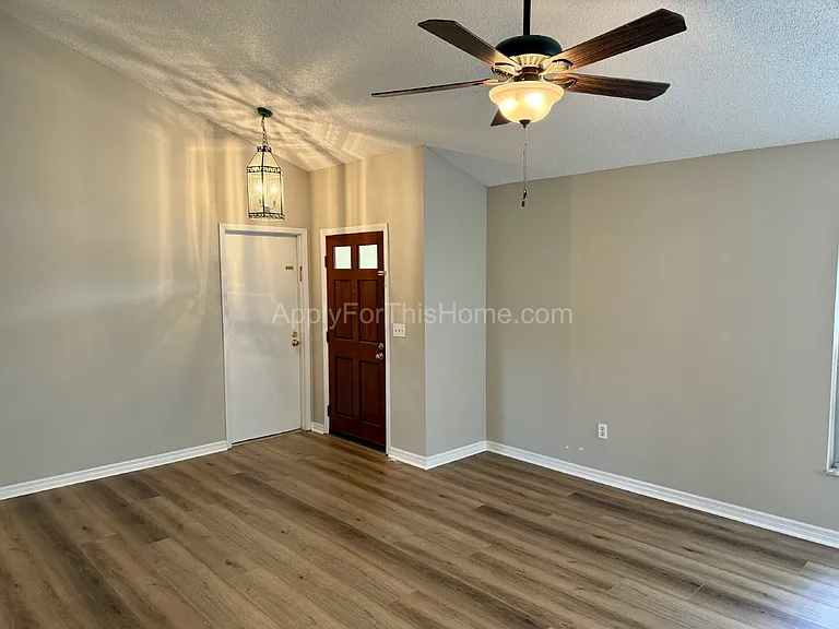 1254 Tuxford Dr — Photo 5