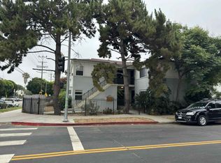 4959 Cahuenga Blvd #1/2, North Hollywood, CA 91601