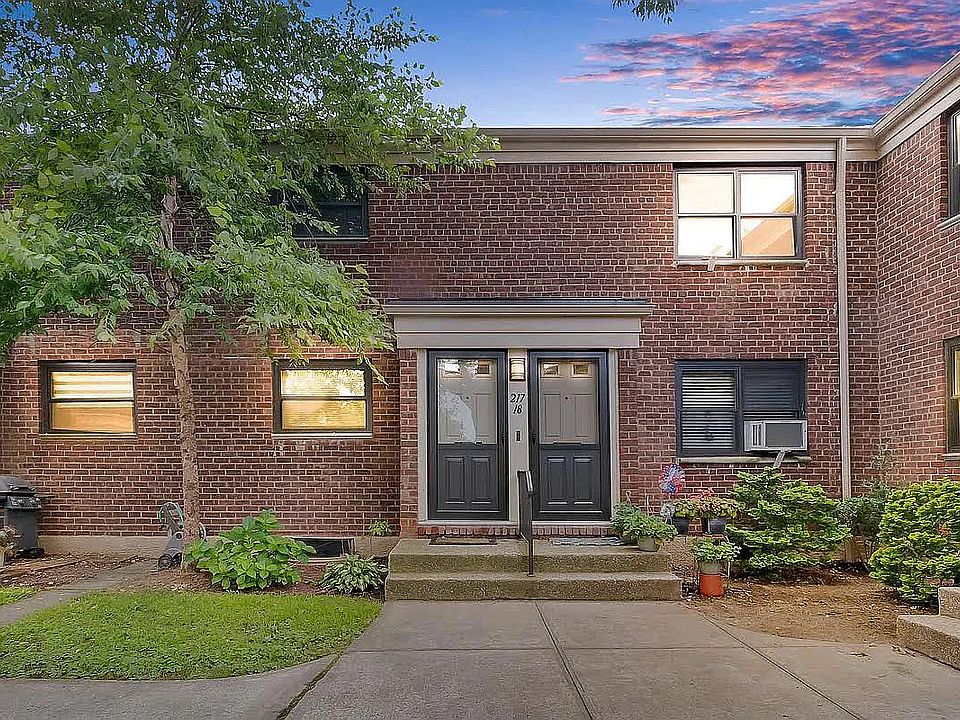 1st image of 21718 75th Ave #2