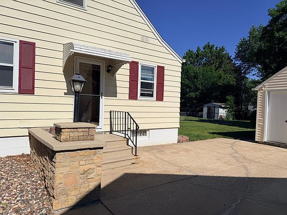 5th image of 1308 6th Ave NW