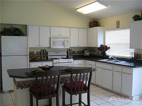 3rd image of 9966 Stockbridge Dr
