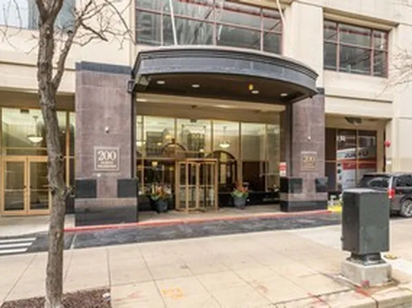 200 N Dearborn St Unit 3008, Chicago, IL 60601