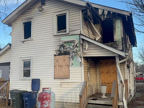 5th image of 941 Lawrence Dr