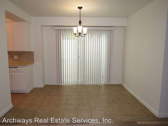 3rd image of 7961 Willis Ave APT 01