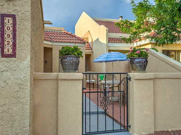 3rd image of 10921 Malaguena Ln NE