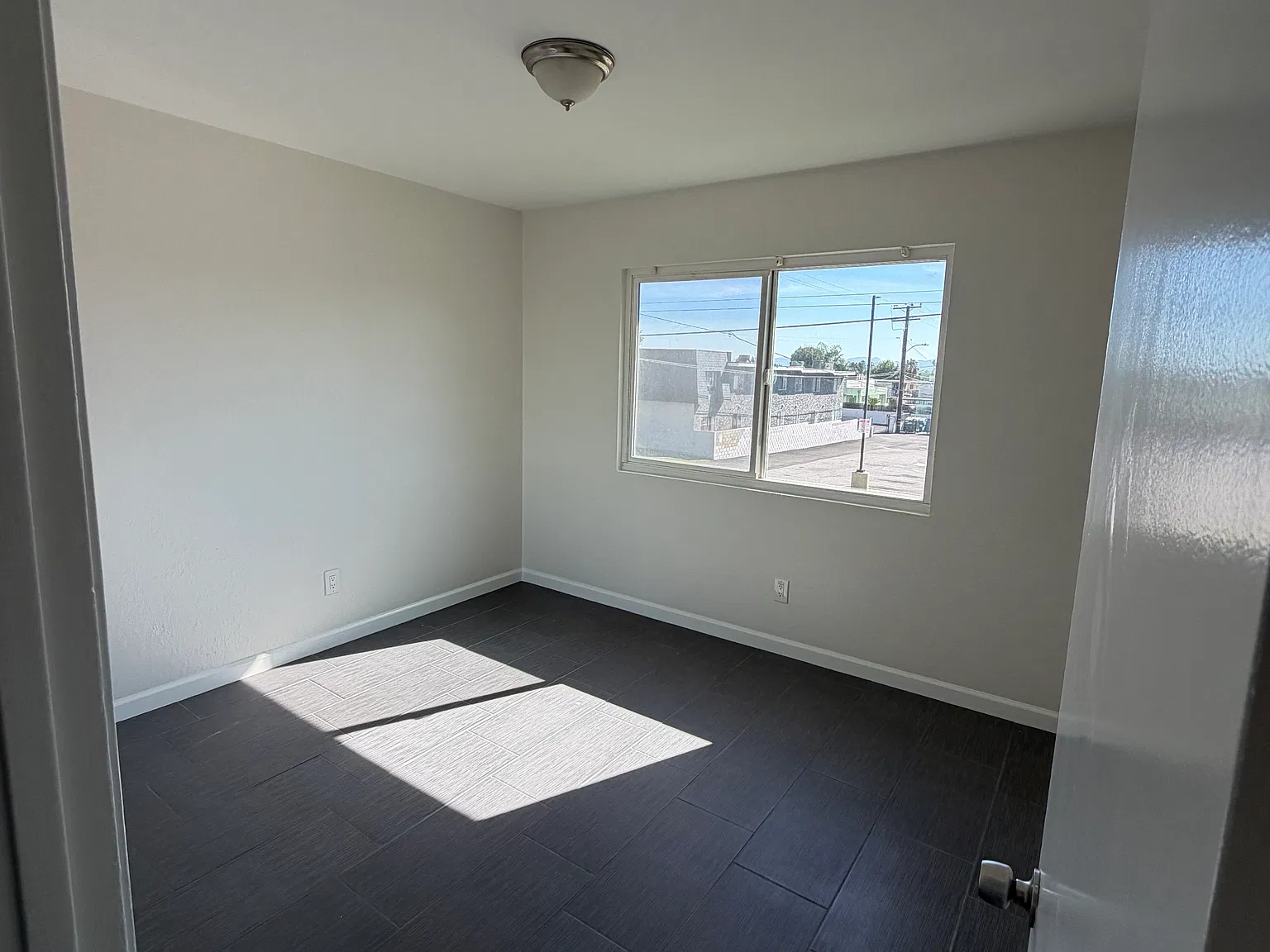 2 bed, 1.5 bath, 1100 sqft, $2,150 — Photo 1