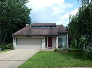 1204 Point Of View Dr, Wooster, OH 44691