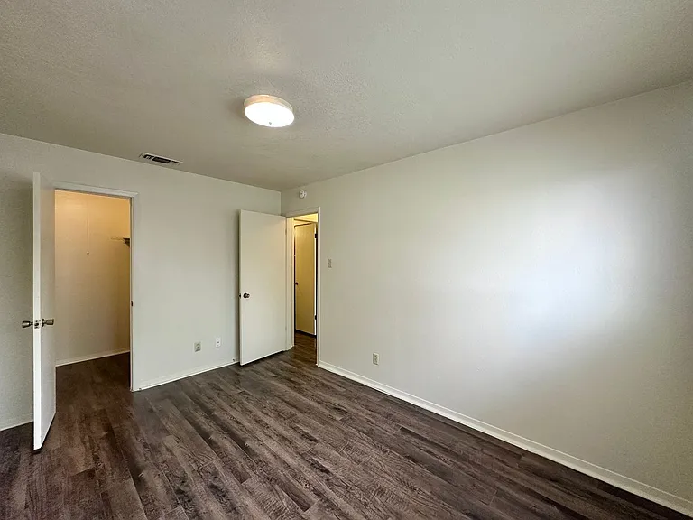 2104 N WS Young Dr — Photo 29