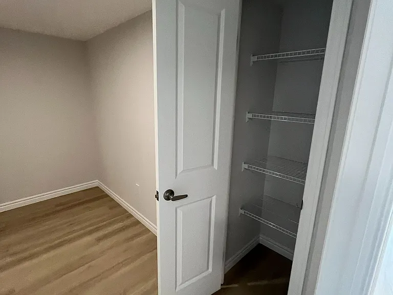 425 Watson Pkwy N #806 — Photo 8