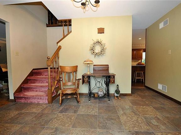 4th image of 106 Bella Dr