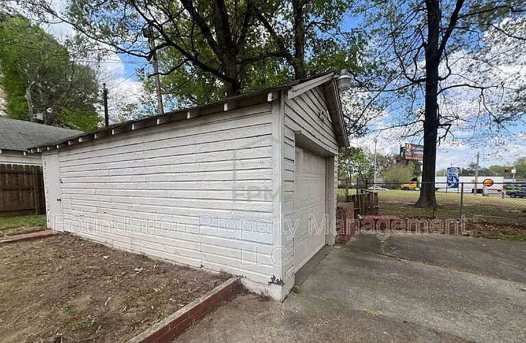 252 E Edwin Cir — Photo 22
